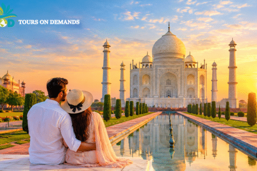 Taj Mahal Tour for Honeymoon Couples