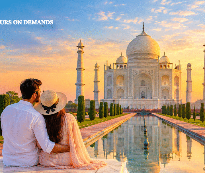 Taj Mahal Tour for Honeymoon Couples